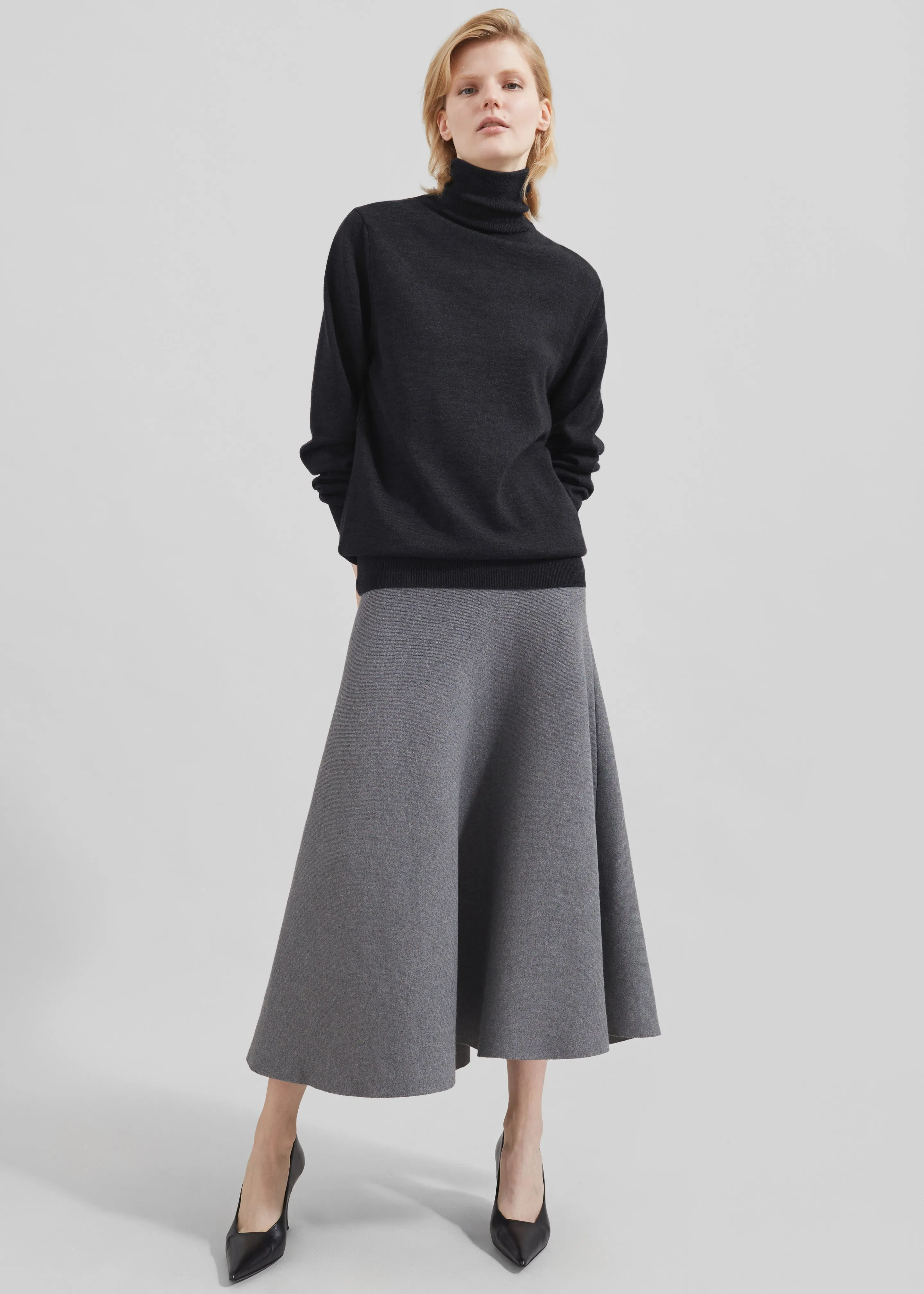 Eve Thin Turtleneck Sweater - Dark Grey Melange